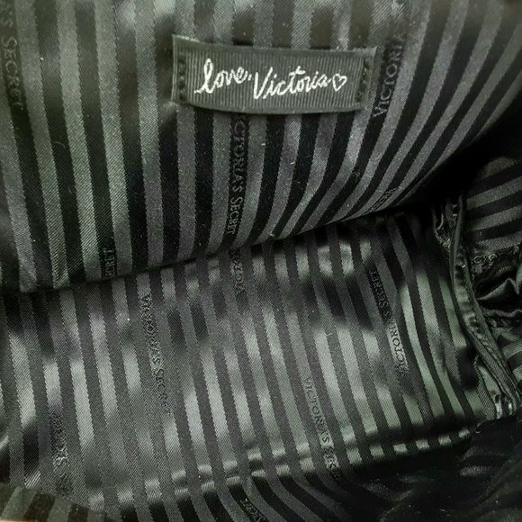 VICTORIA'S SECRET 'OBSESSED' LIMITED-EDITION TOP-ZIP 'VS' BOW & CHARM BAGGETT - Picture 8 of 16